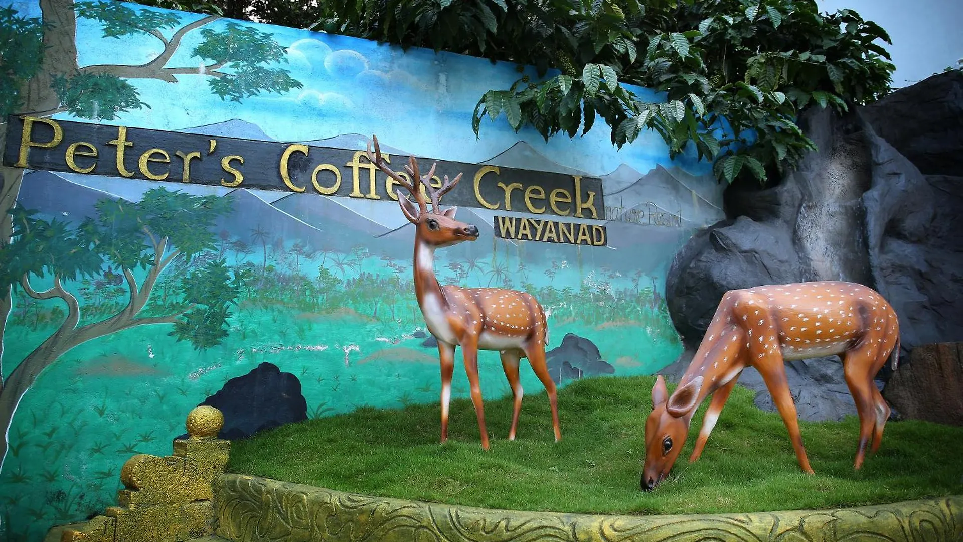 Peters Coffee Creek Resort Vajanad