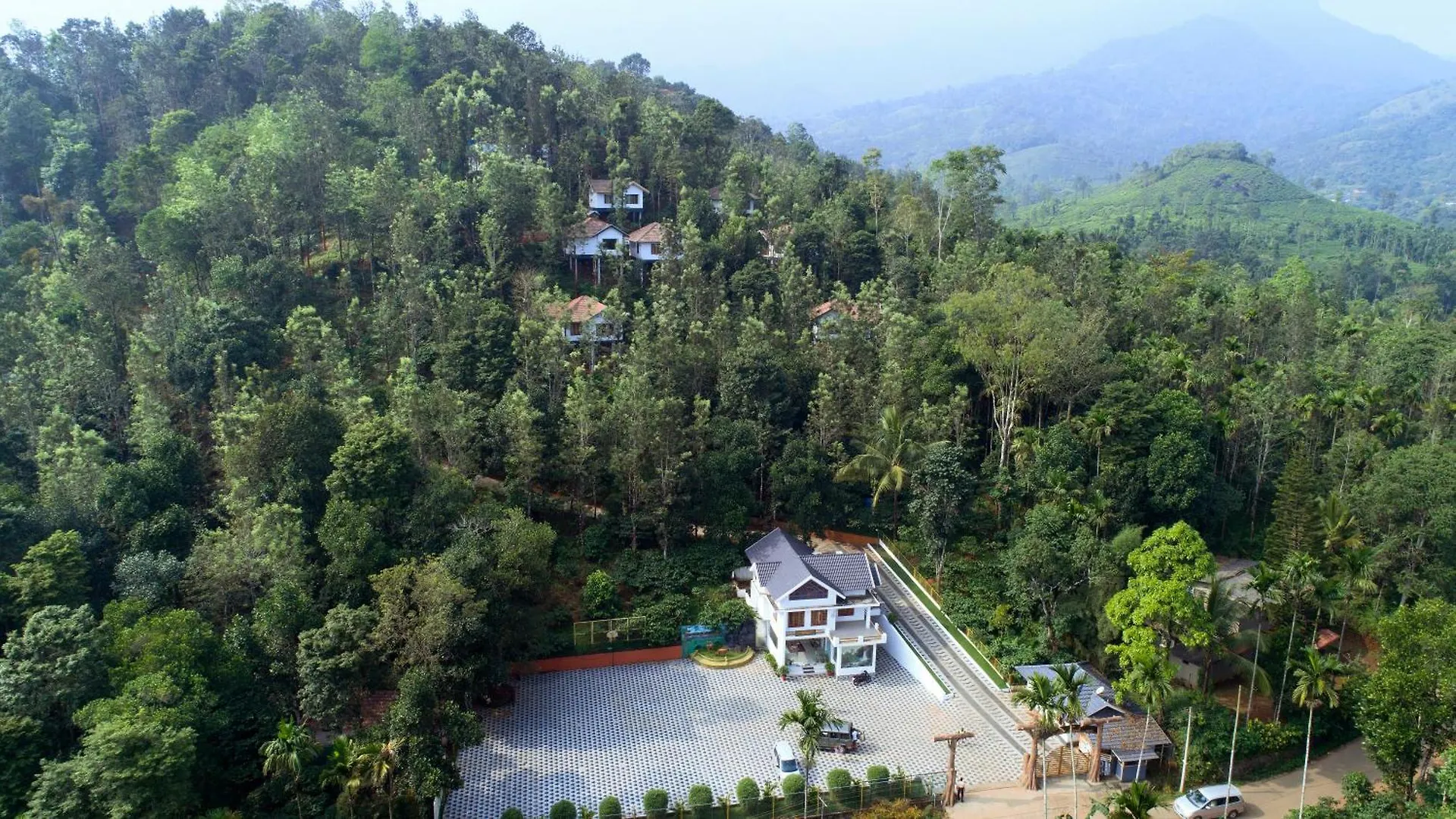 Peters Coffee Creek Resort Vajanad